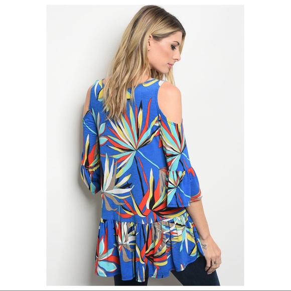 Cold Shoulder Printed Floral Top NEW - Picture 2 of 2